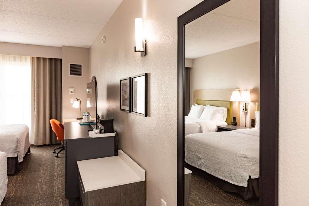 Hampton Inn And Suites Newark Airport Elizabeth Pokoj fotografie